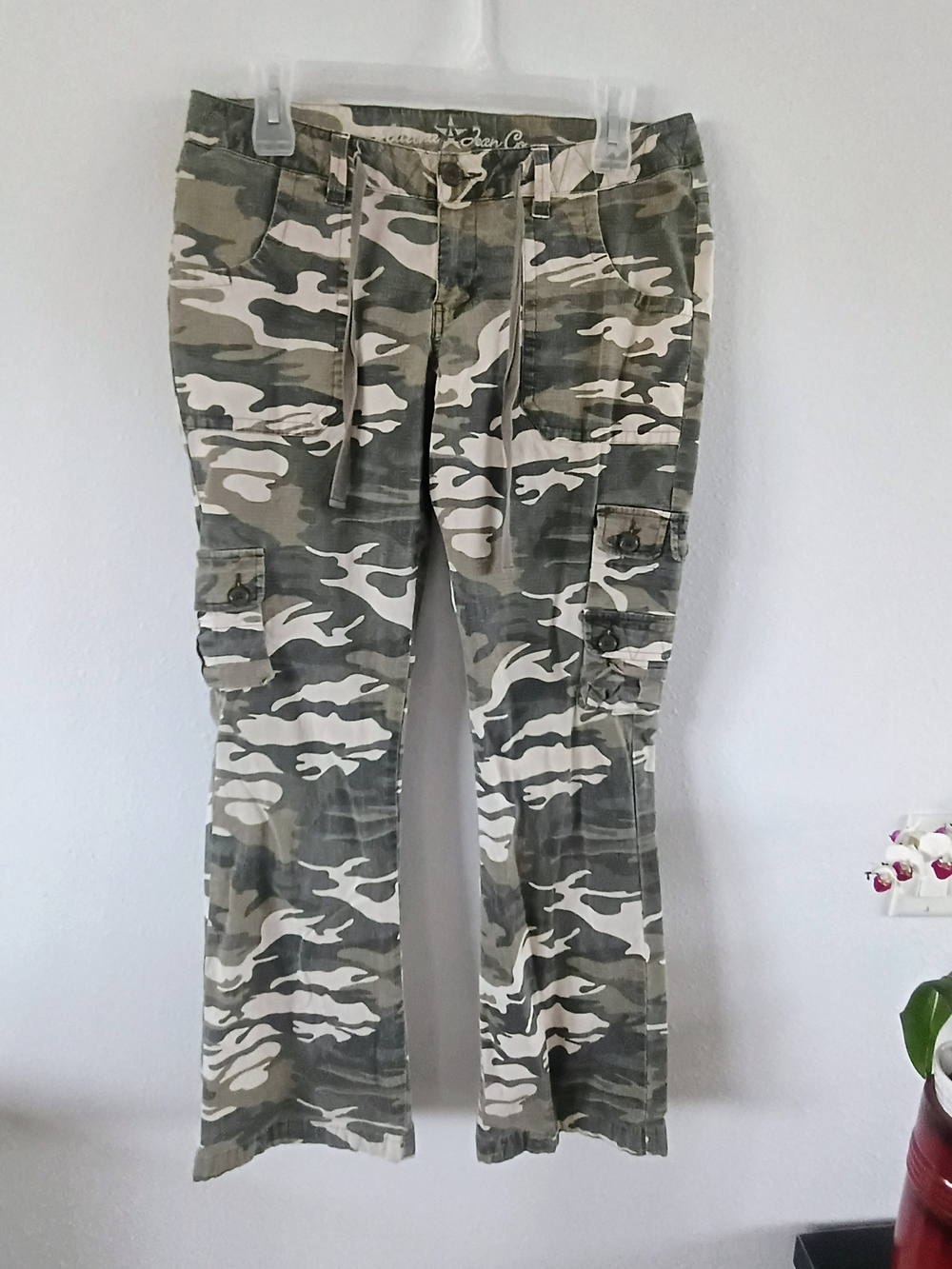 Arizona Jean Co Camo Cargo Pants Women’s Size 9 Green Utility Y2K Style